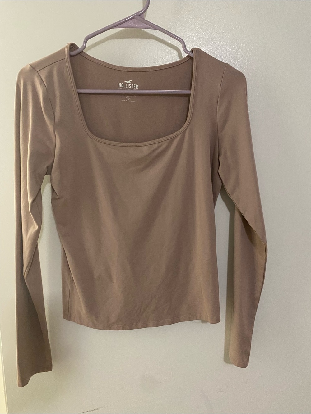 Hollister Women's Long Sleeve Scoop Neck Top - Taupe